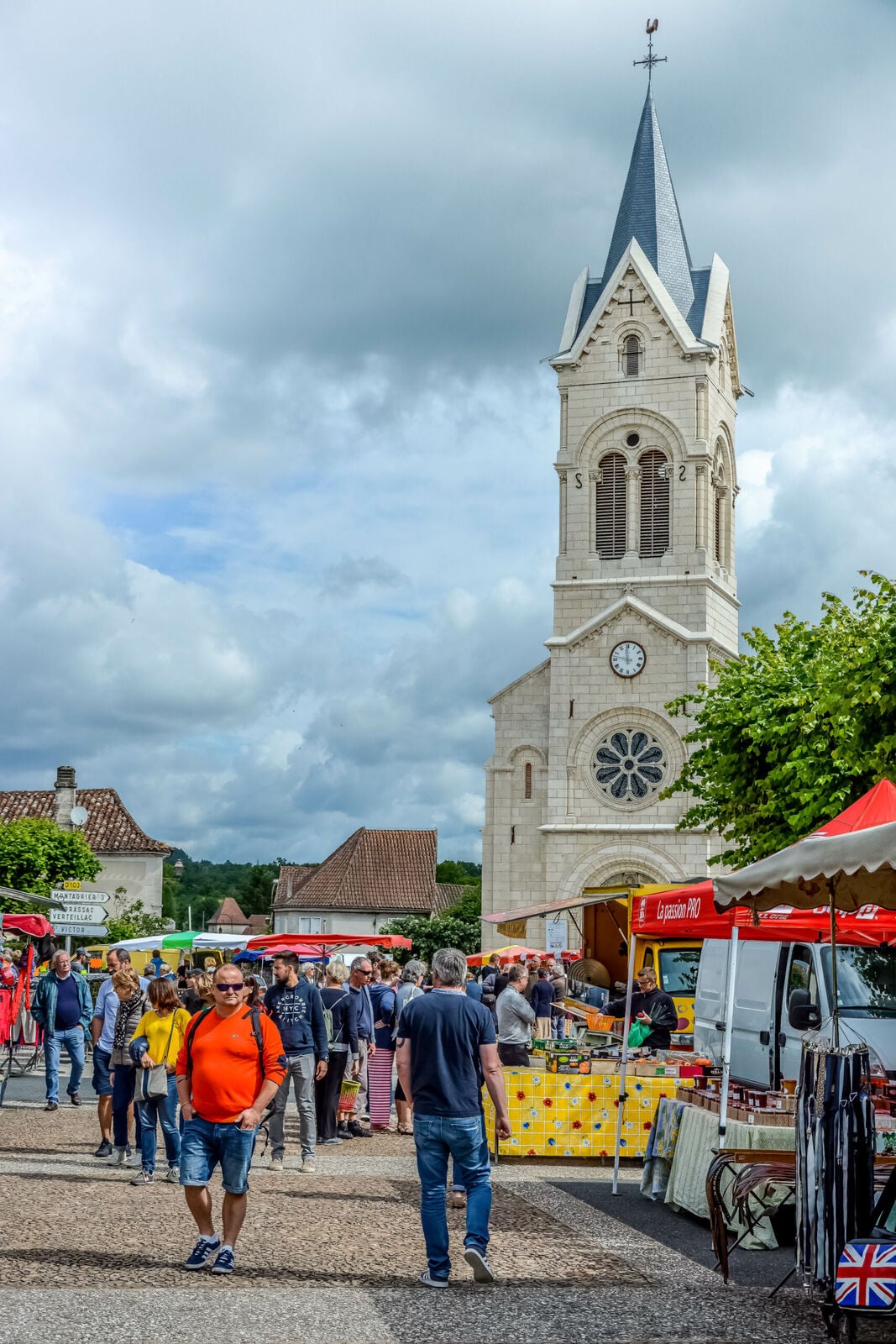 Marché du lundi à Tocane Saint-Apre