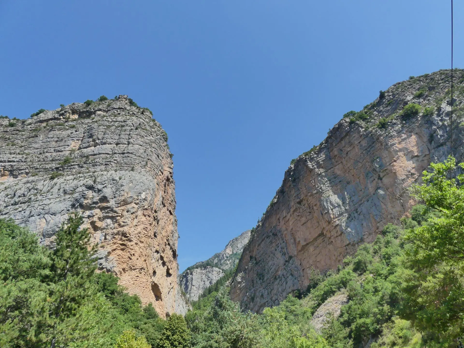 Géotour : la vallée du Bès, route de la mémoire de la Terre