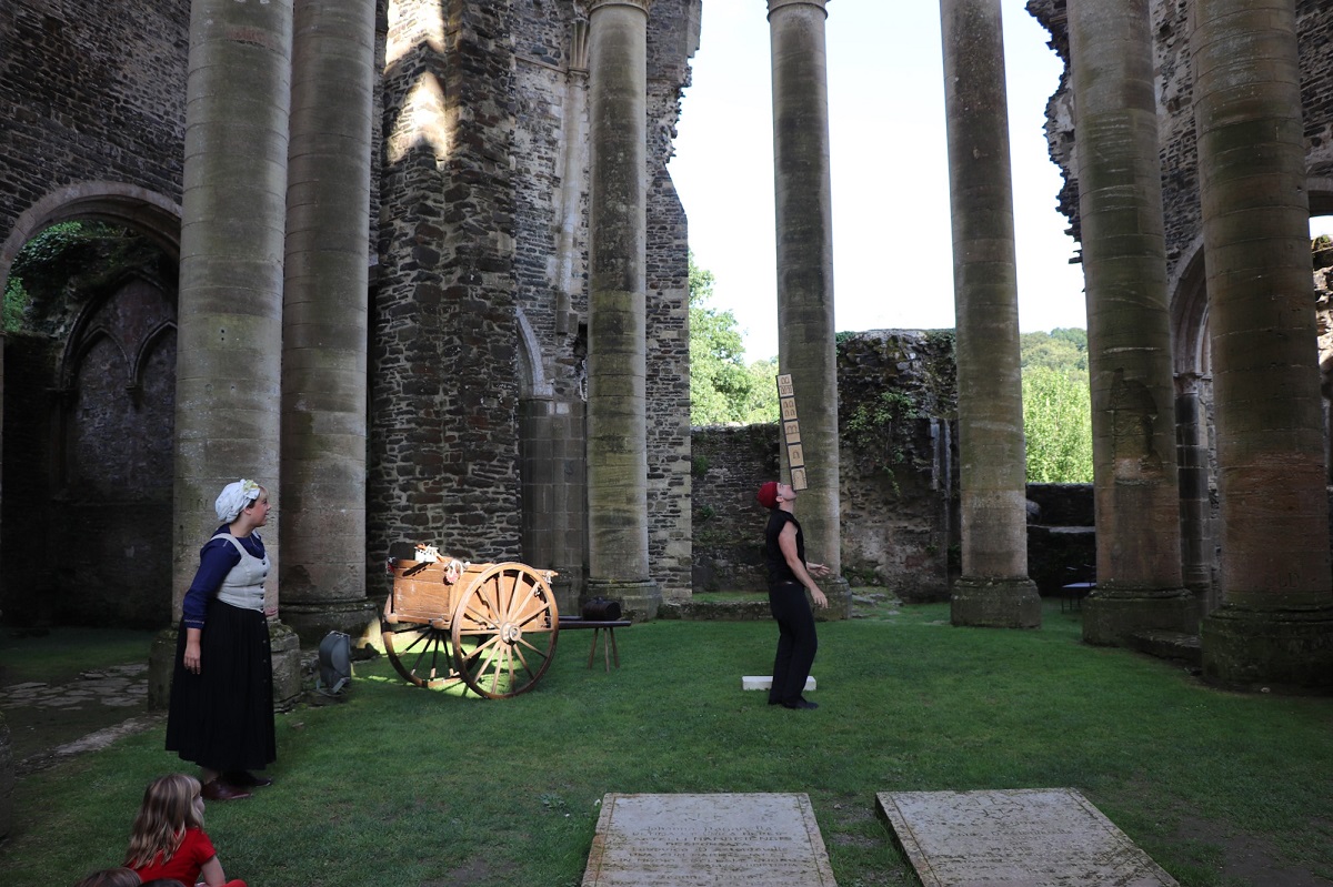 Histoires et jongleries