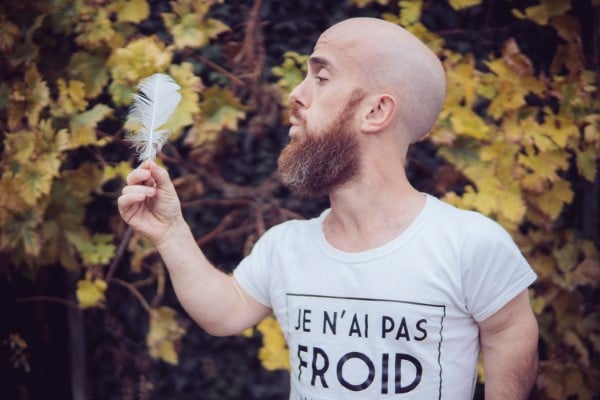 Voler prend deux L - Compagnie du tout vivant