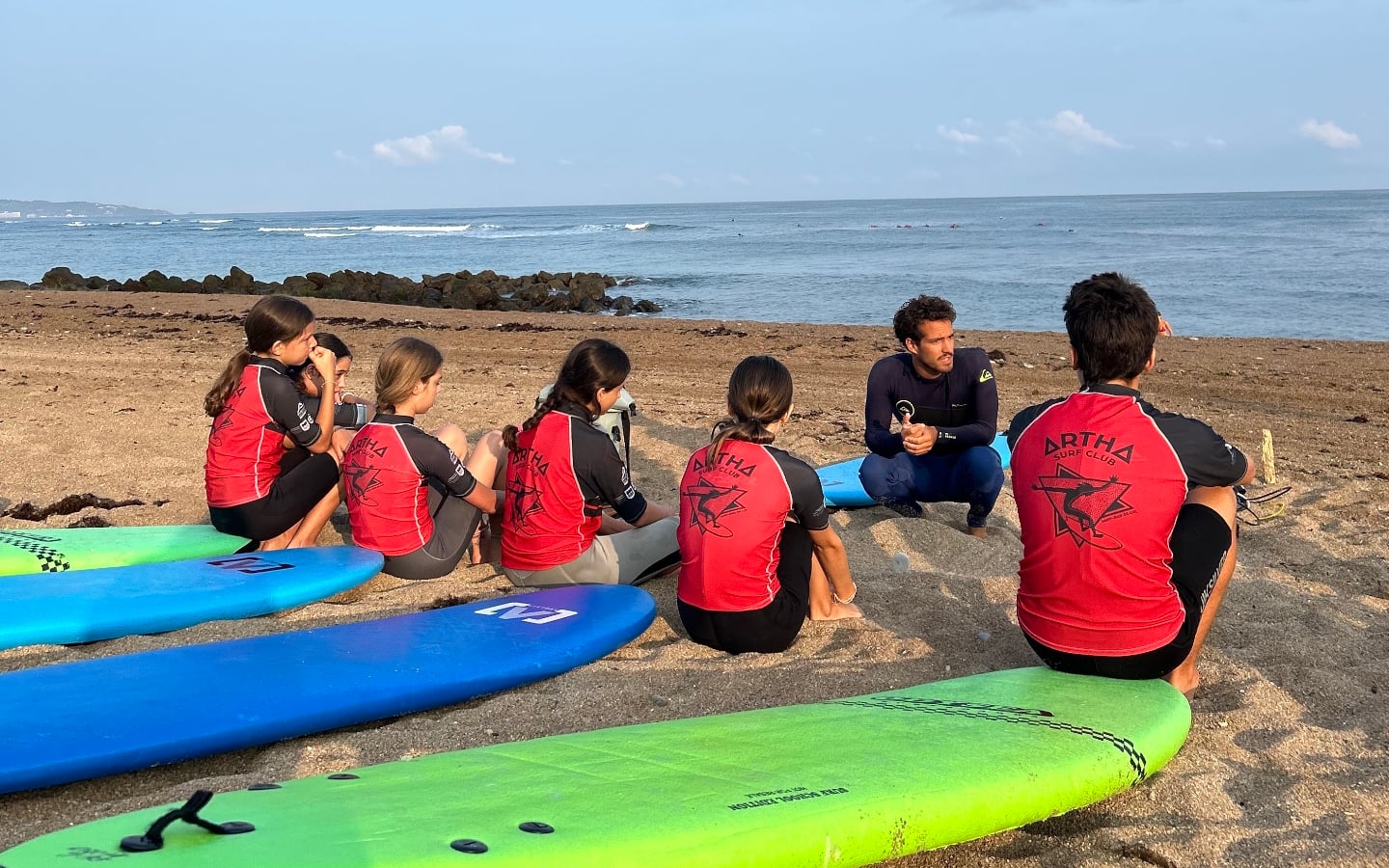 Stage de surf avec l'Artha Surf Club