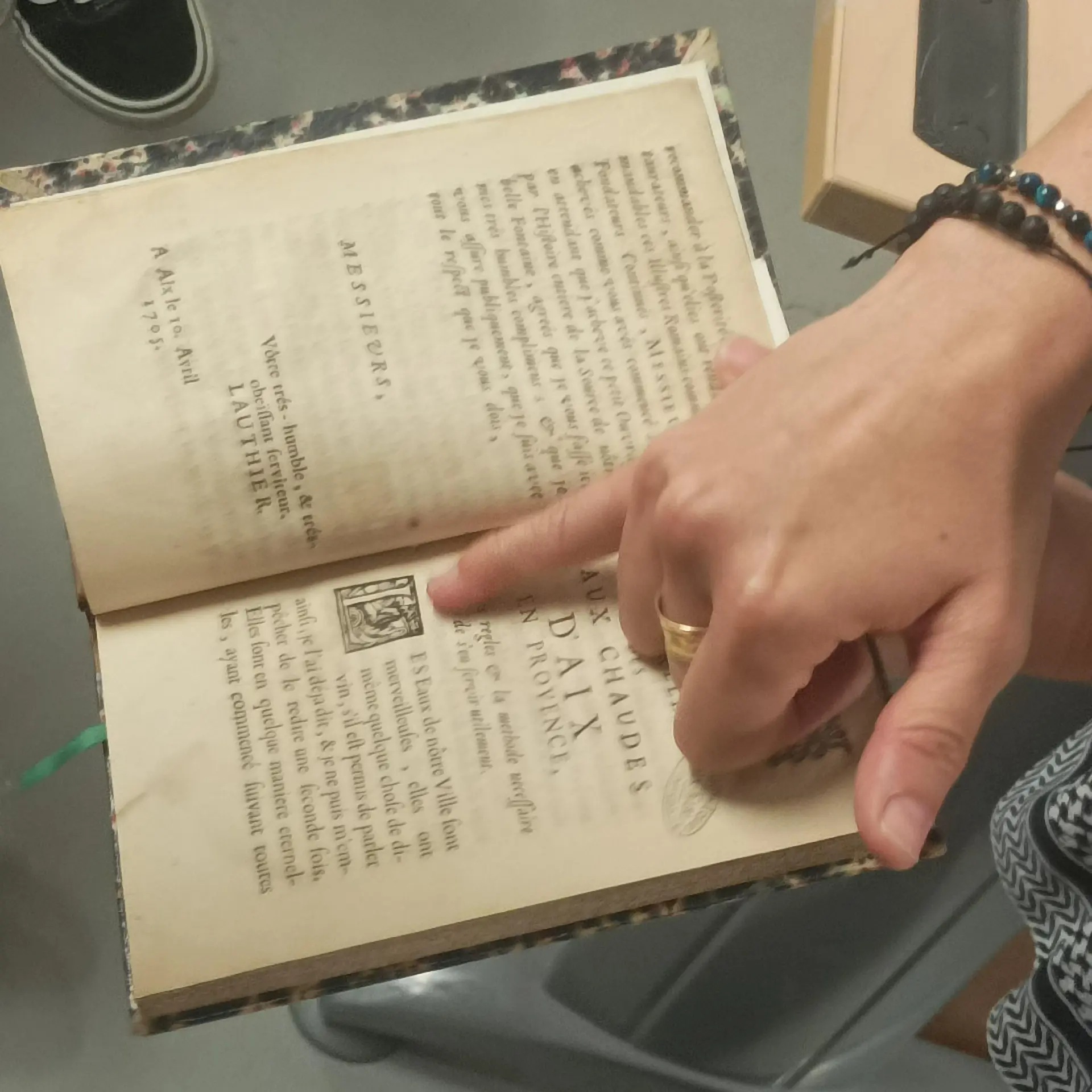 Visite de la bibliothèque Fenouillères et de sa réserve de livres anciens