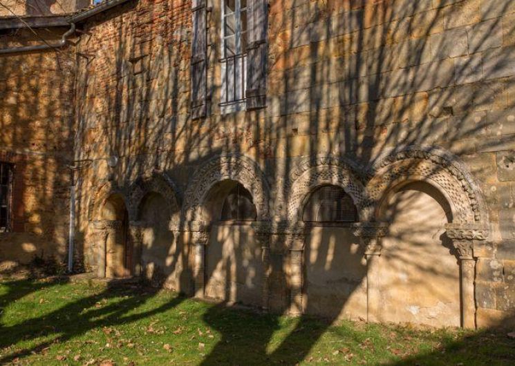Exposition : entre mémoire et imagination regard sur le patrimoine de Nogaro