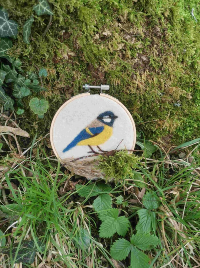 Croquant et bidouilles : des oiseaux en laine feutrée