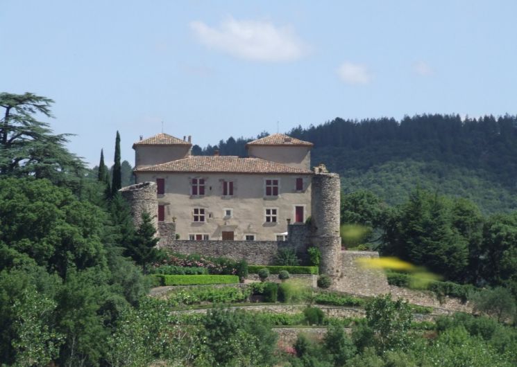 PROMENADE BUCOLIQUE DANS LE CHATEAU DE CAZILHAC