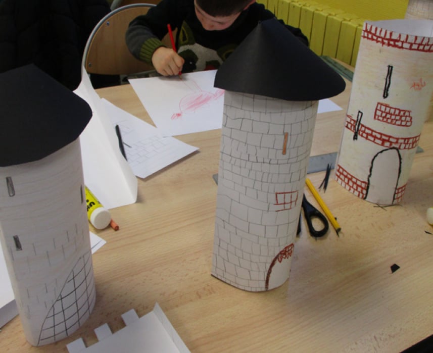 Atelier ARCHIPAT 6/12 ans "SAISON : À L’ASSAUT DU MOYEN ÂGE" : Les artisans tanneurs