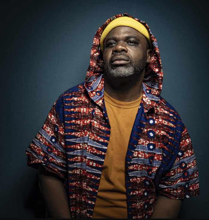 PLUS HAUT QUE LA TOUR EIFFEL