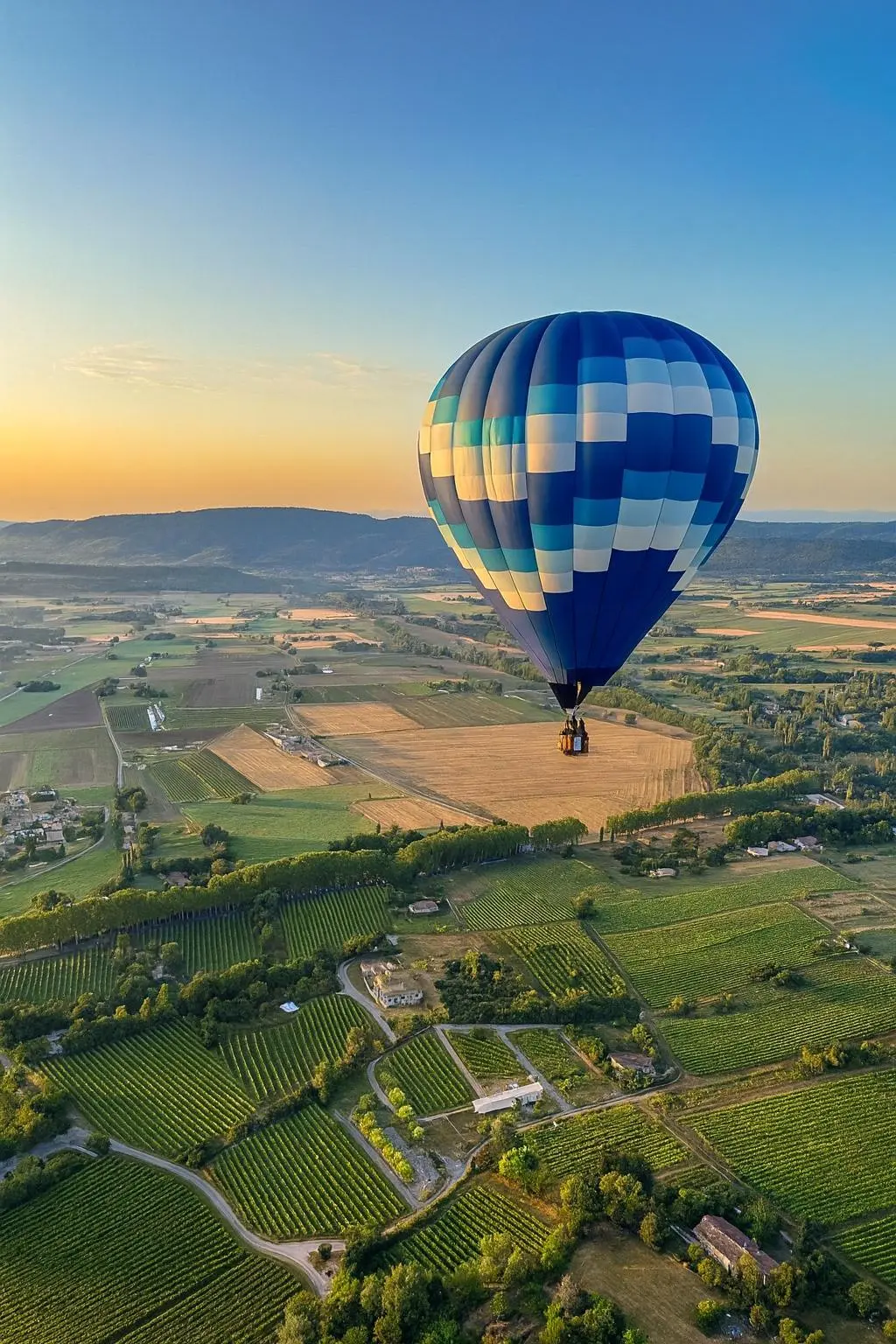 Vol en montgolfière :Une expérience magique au lever du jour