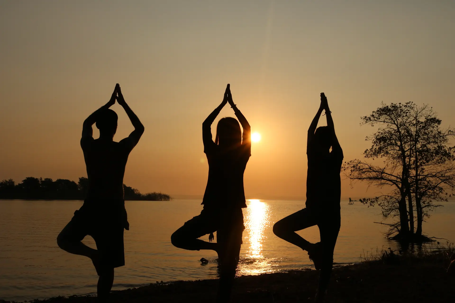 Cours de yoga gratuits au plan d'eau de Digne !