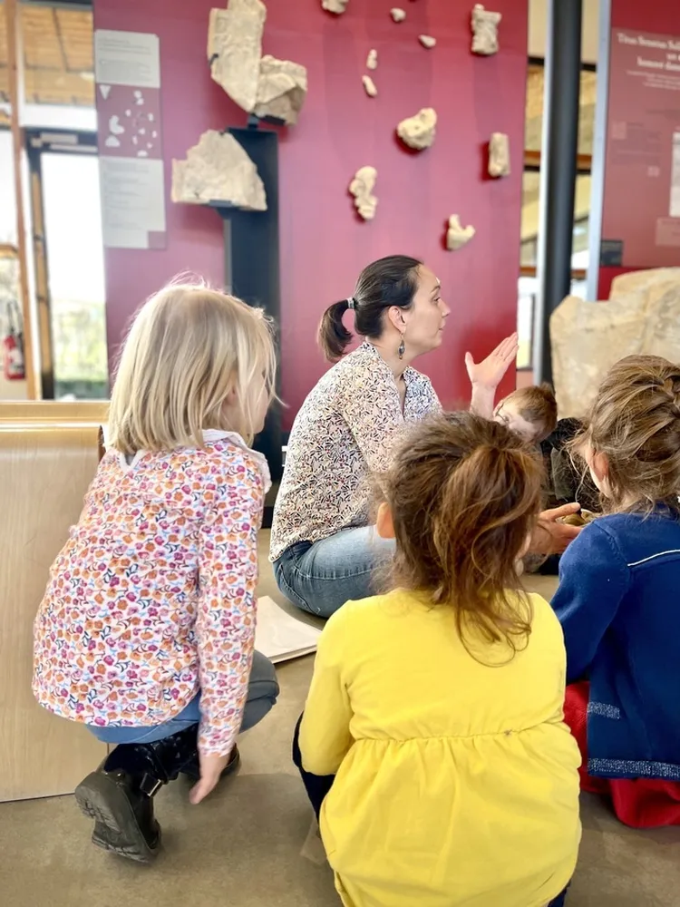 Visite famille: le musée du bout des doigts" 3-6 ans