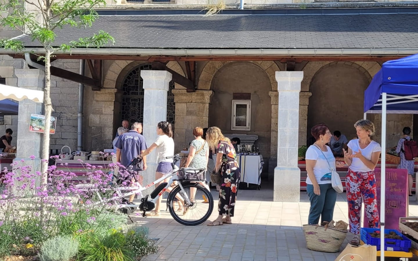 Marché aux produits fermiers