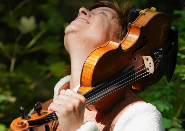 TRACE(S) : UN CONCERT DE LAURE SCHAPPLER À LA MANUFACTURE DE FLORAC