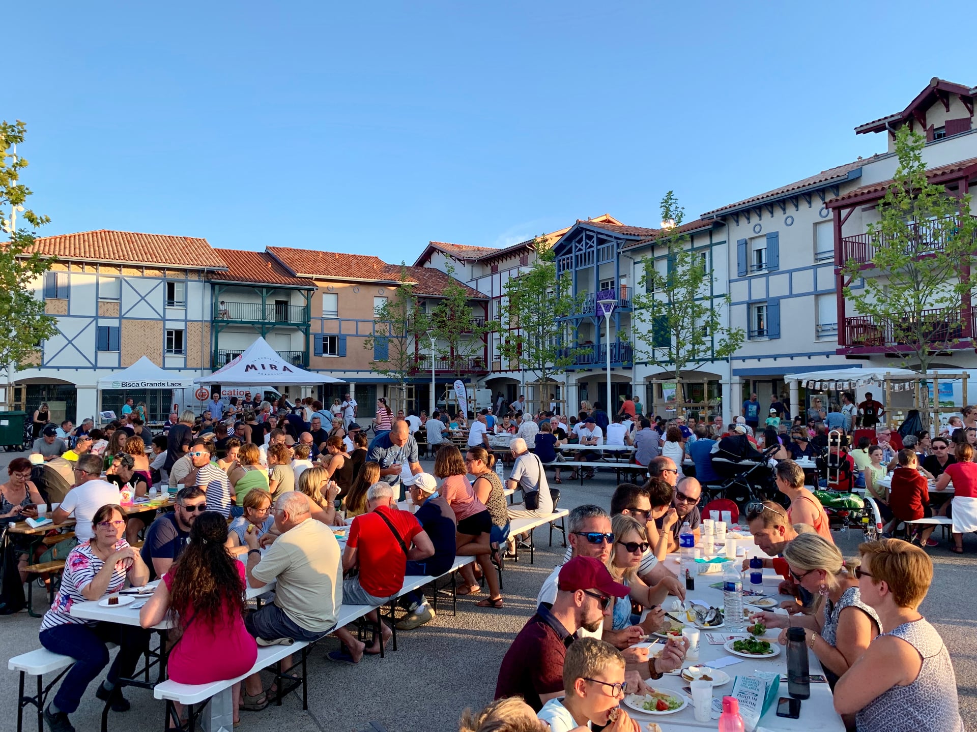 Repas au Marché des Producteurs de Pays à Sanguinet