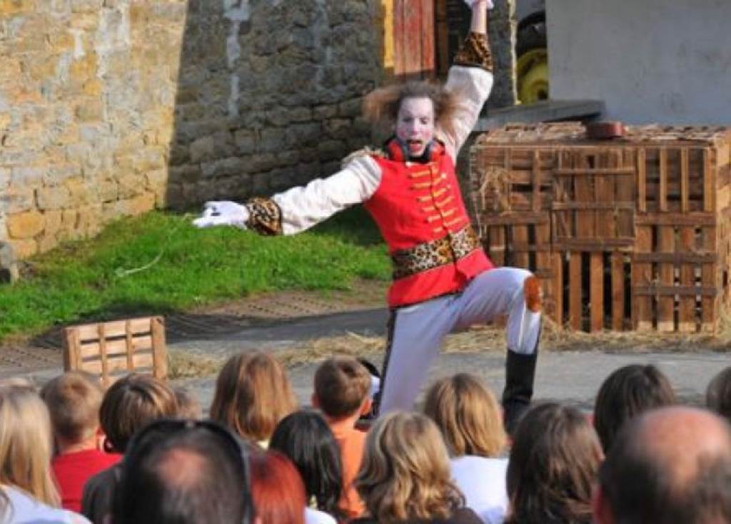 Festival de spectacles de rue à Houldizy