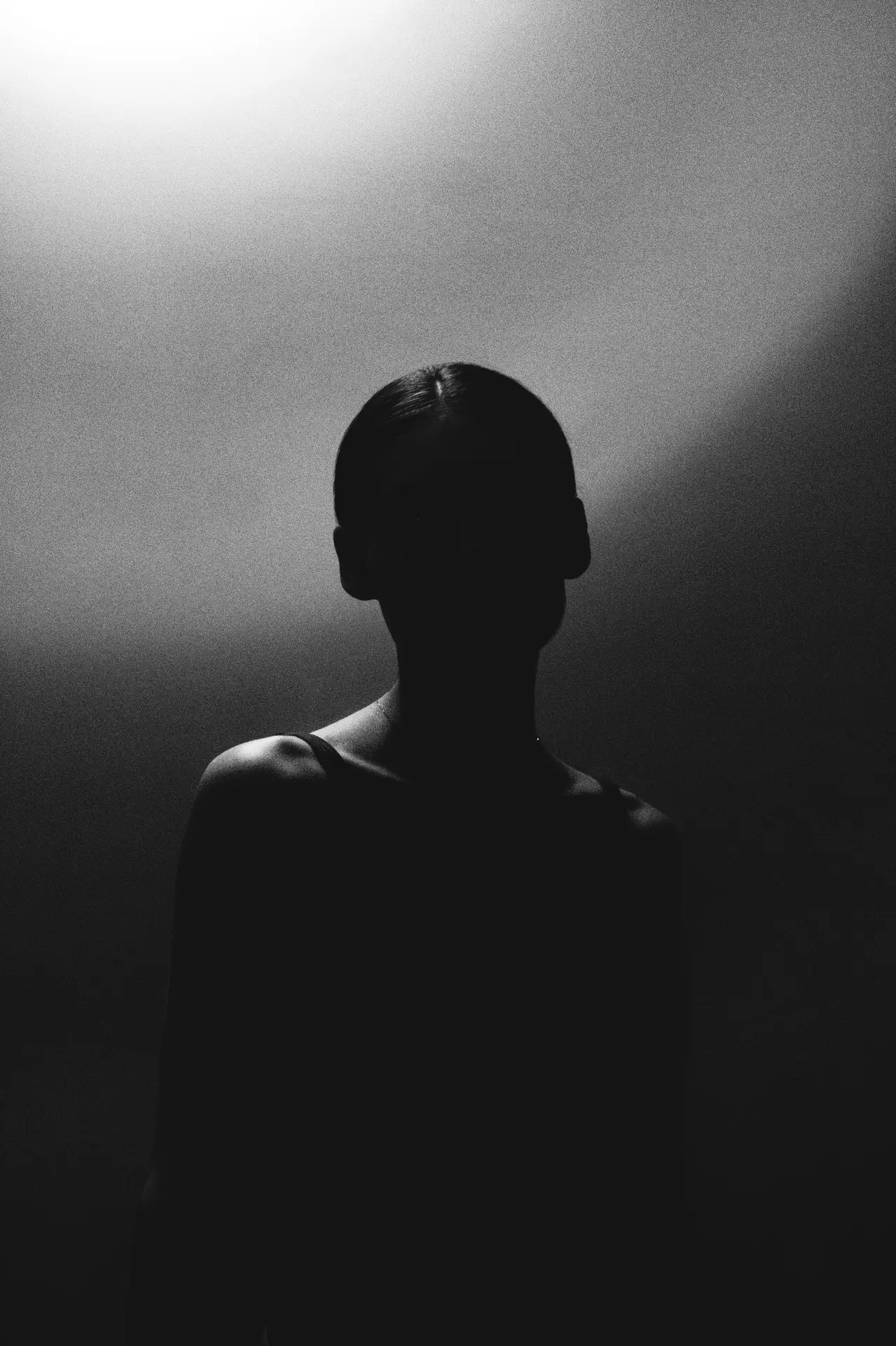 Exposition de photographie "Glimpse of Us" par Daniil Kobizskiy