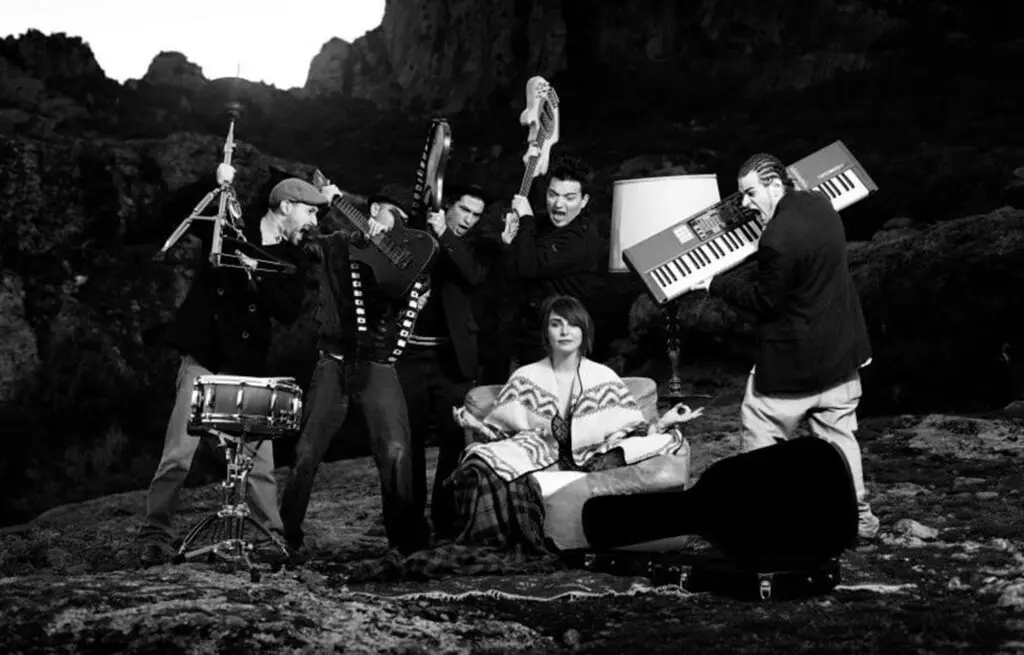 Lyla on the Rock - Festival Improbable