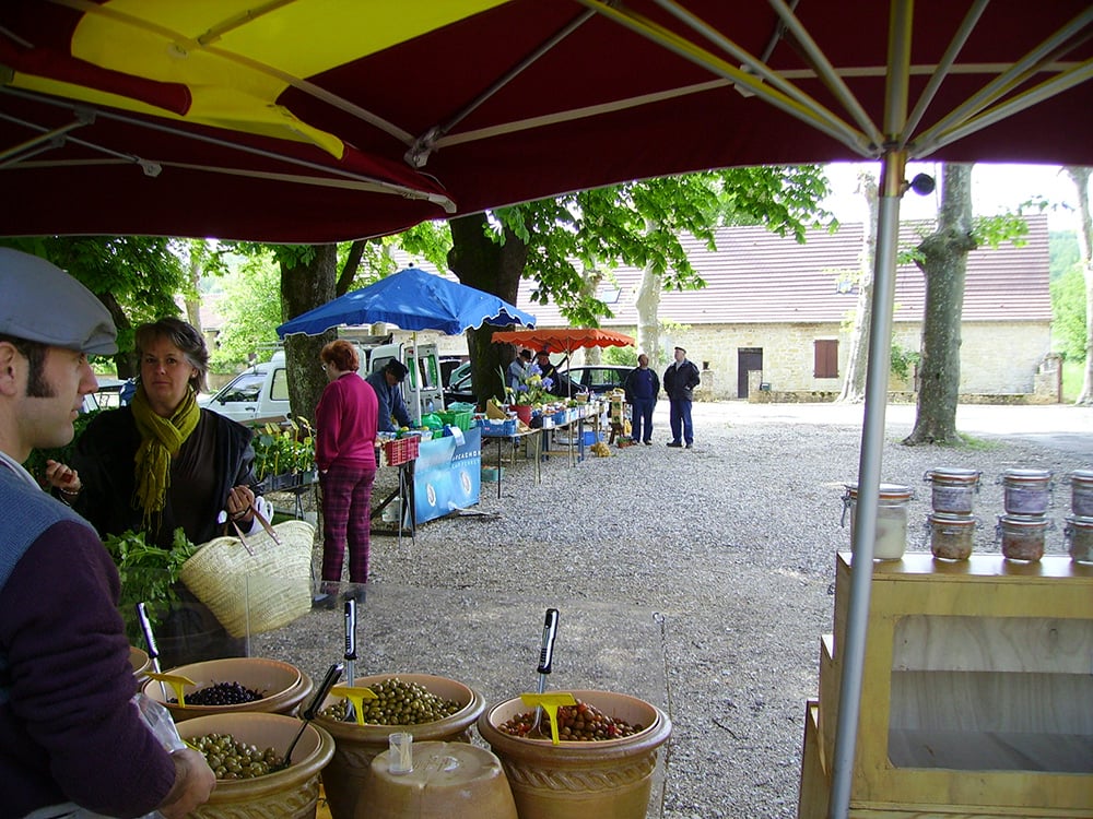 Marché à Saint-Germain-du-Bel-Air