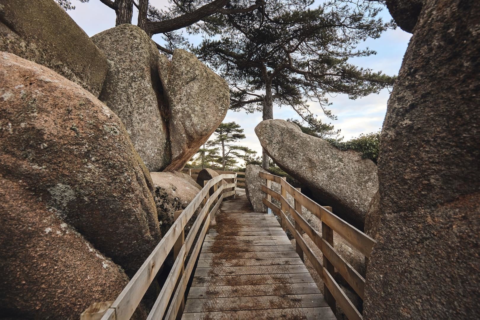 Le Castel, du granite et des hommes