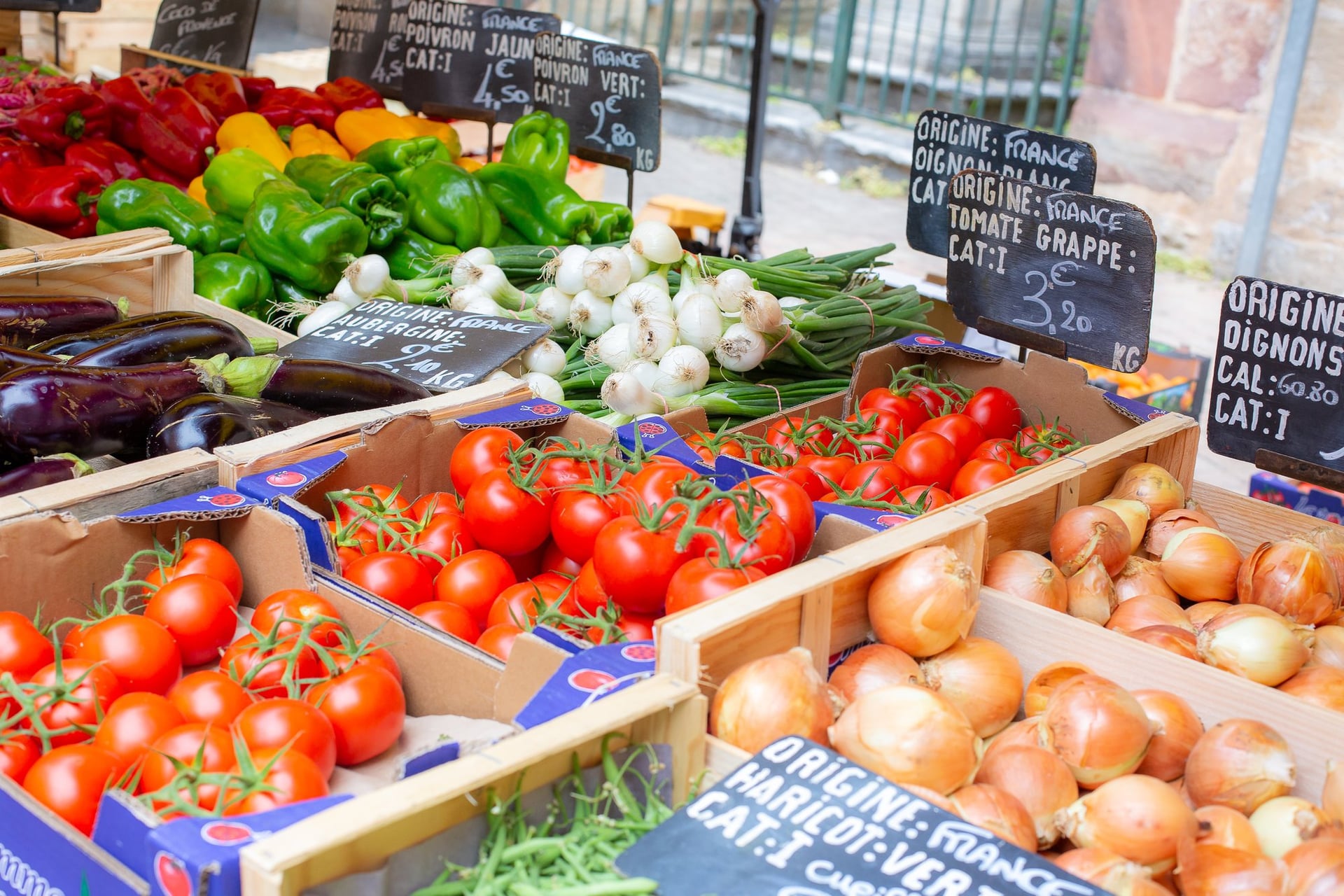 MARCHÉ DE PAYS À AUMONT-AUBRAC