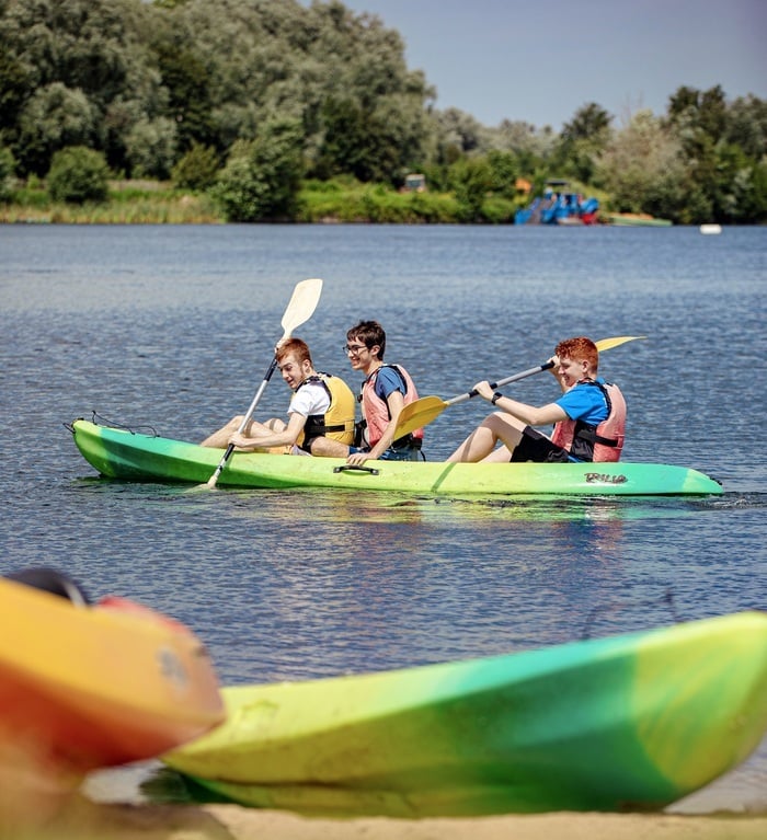 Aventure nocturne en Kayak : murmures au cœur du lac