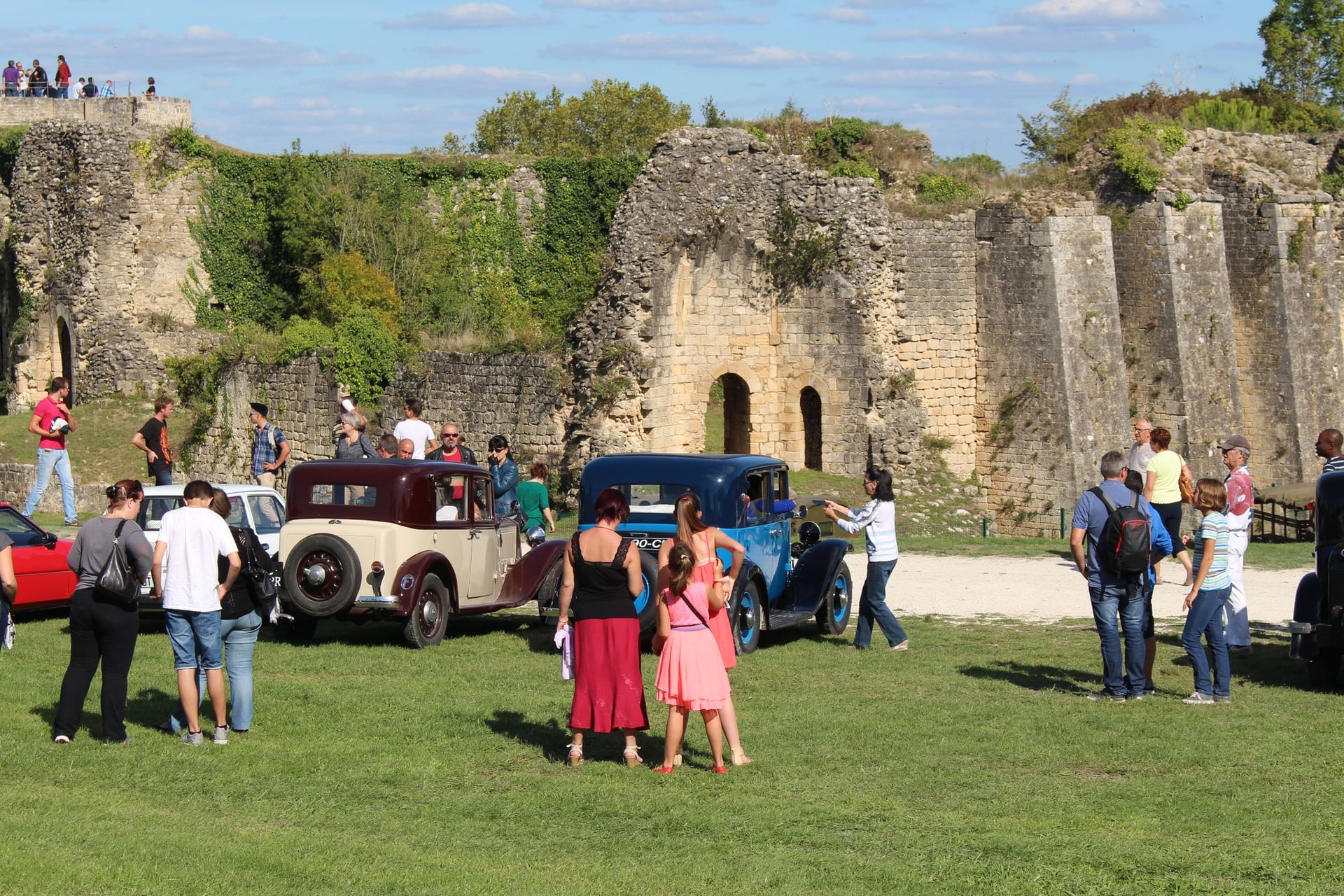 Exposition de voitures anciennes (Journées Européennes du patrimoine)