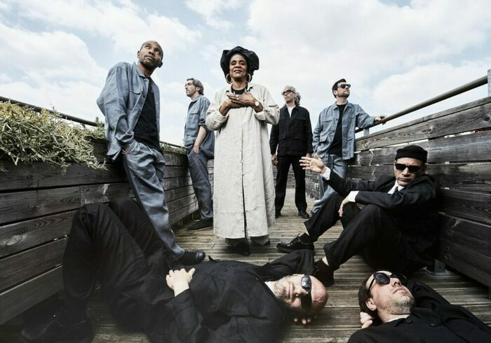 Arat Kilo feat. Mamani Keita & Mike Ladd