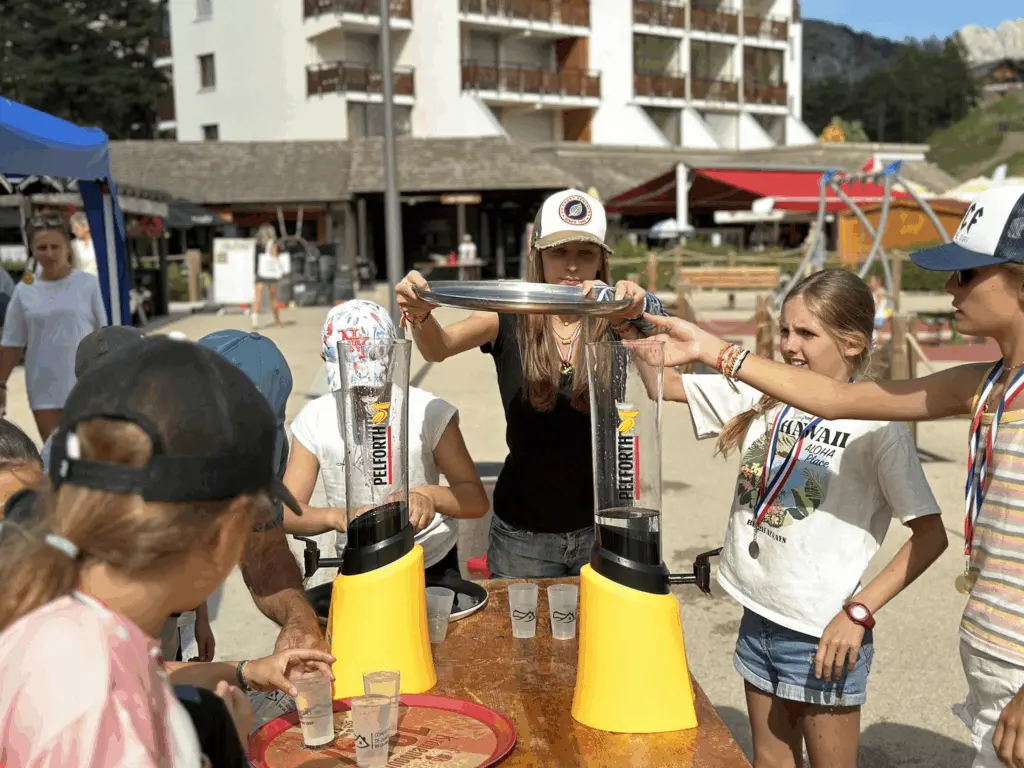 Course de garçon de café