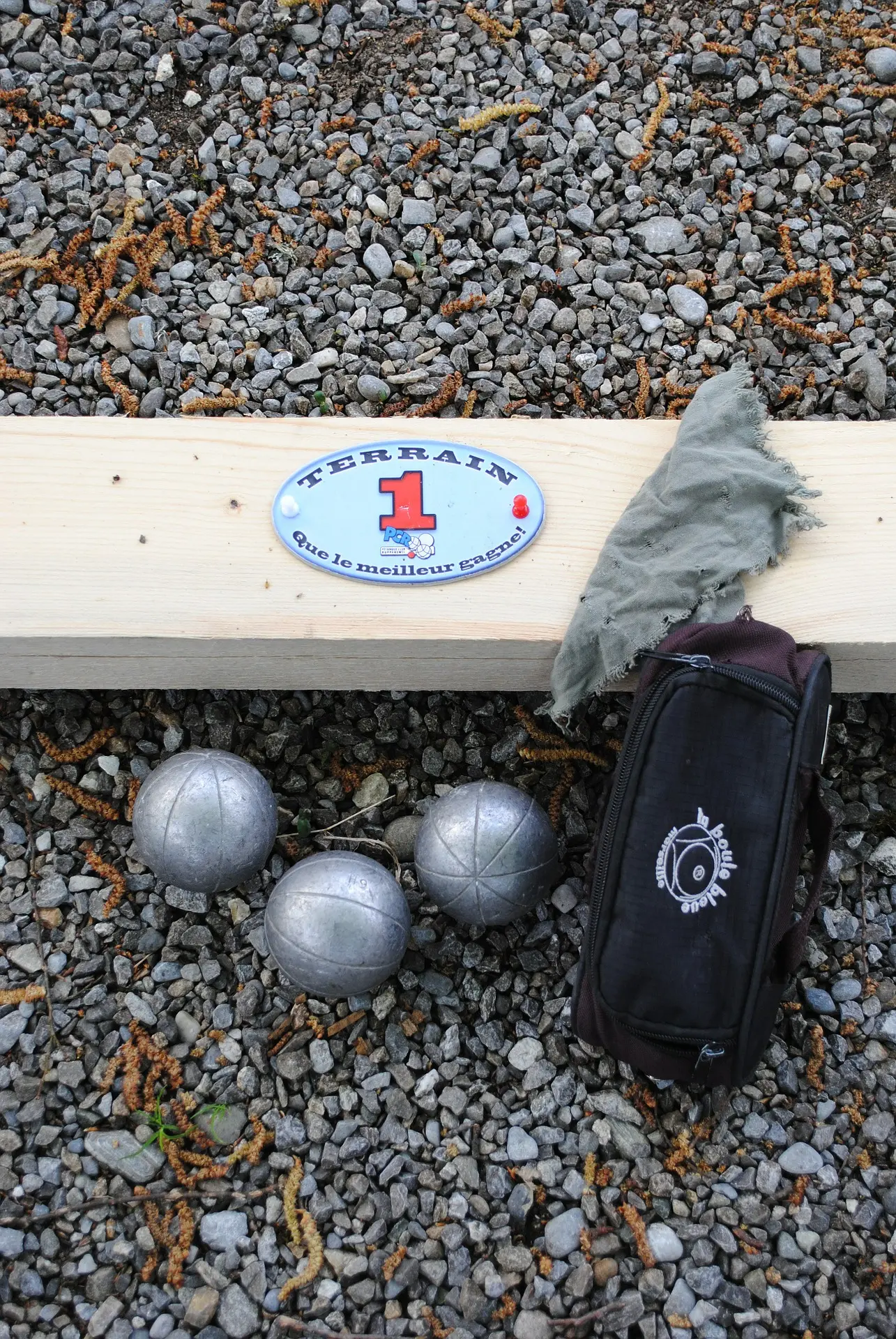 Fête du village - concours de boules, jeux enfants et repas