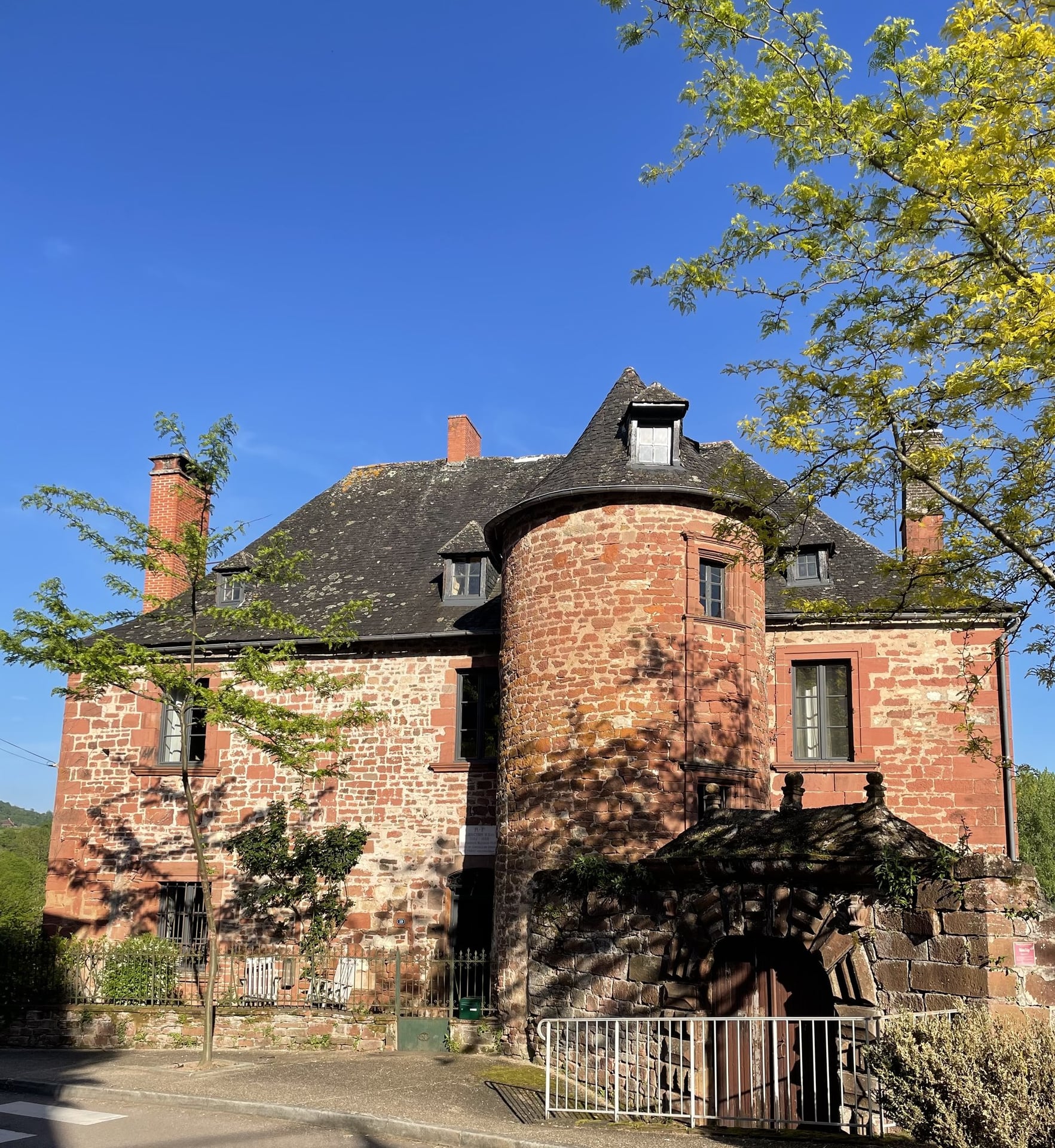 Visite de la maison Dada