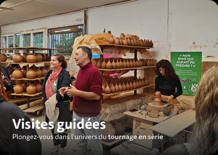 VISITES GUIDÉES DANS NOTRE MANUFACTURE DE POTERIES D’ARROSAGE OYAS®