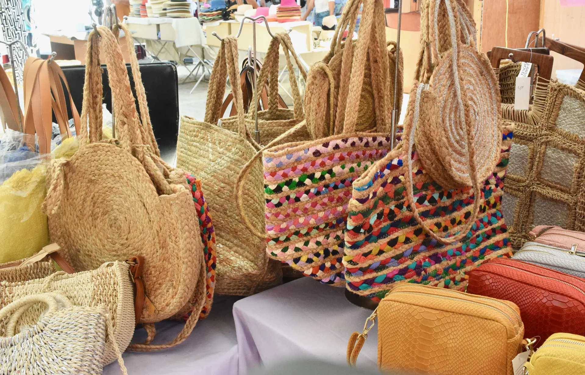 Marché artisanal et alimentaire - La Favière