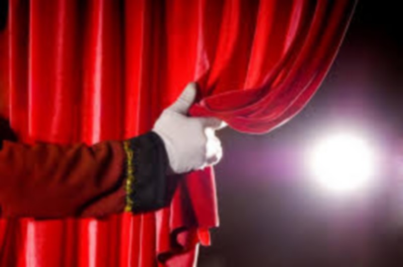 Théâtre : « Le système Ribadier » et «Noces de sang »