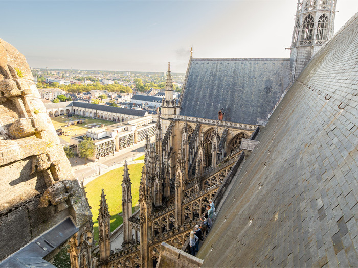 Orléans de haut en bas