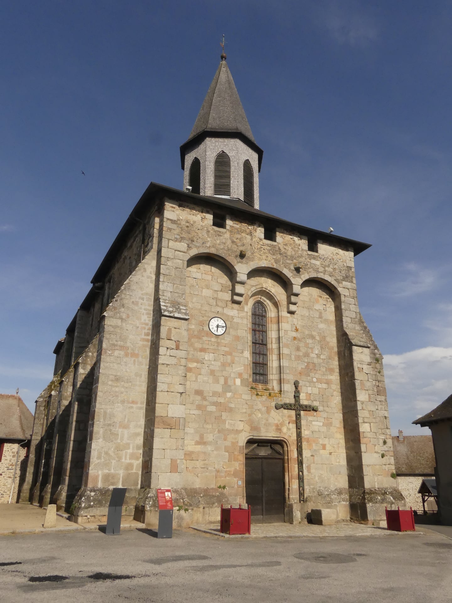 Visite de la Collègiale de Saint Germain Les Belles et de son patrimoine