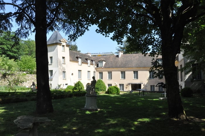 Chasse aux trésors dans le jardin de sculptures