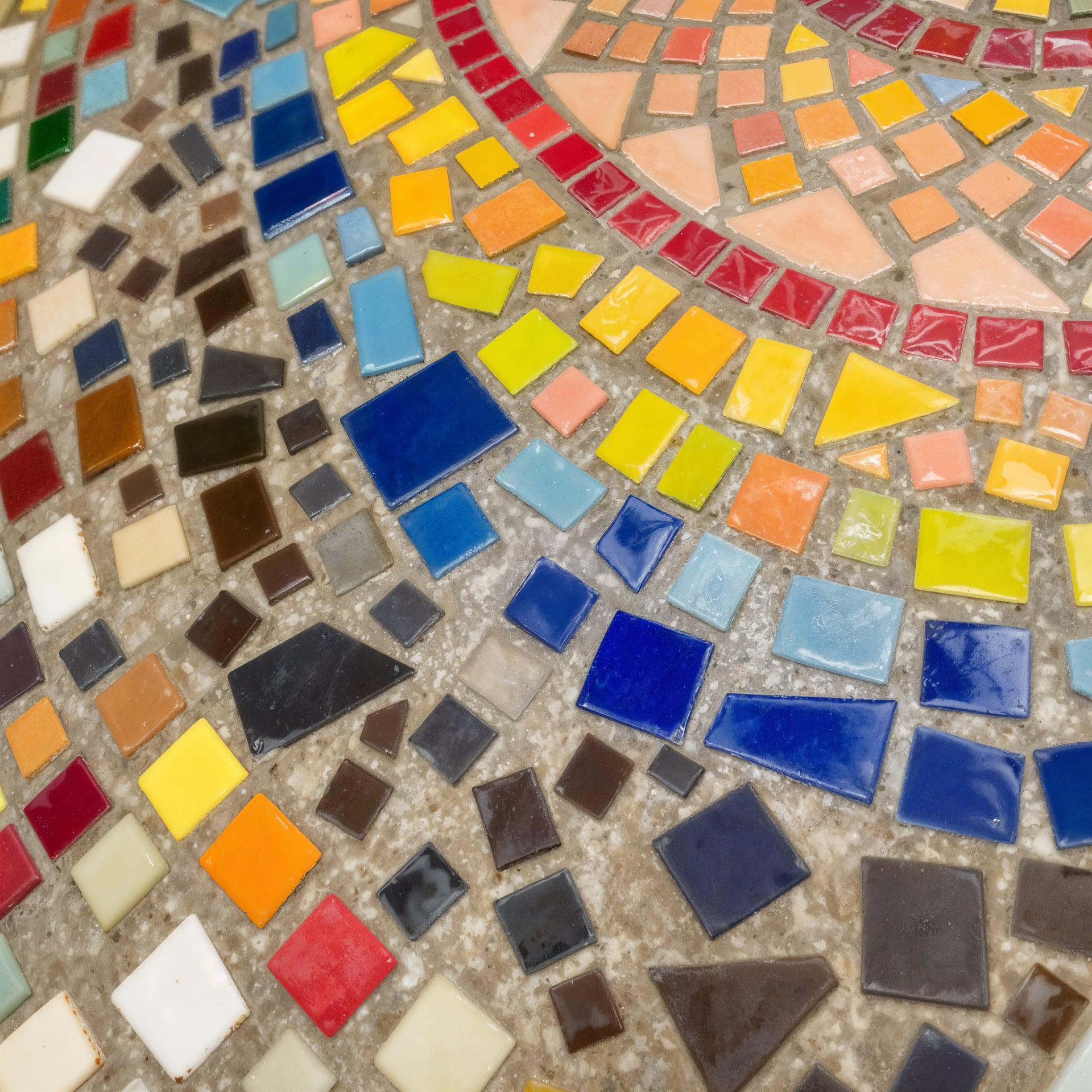 Les ateliers de l'Outilthèque : Atelier "Mosaïque - Street Art"