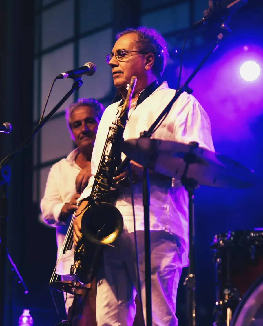 Dîner concert au Chat Blanc - Guy Martichon Jazzy Pop - Soirée Brouillade aux Truffes (producteur Espenon), autres plats Traiteur Poésie, desserts Glaces n'rolls