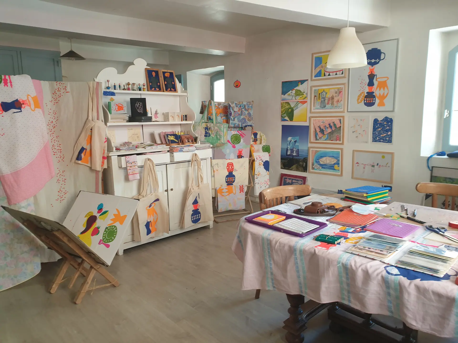 CRAYON. exposition