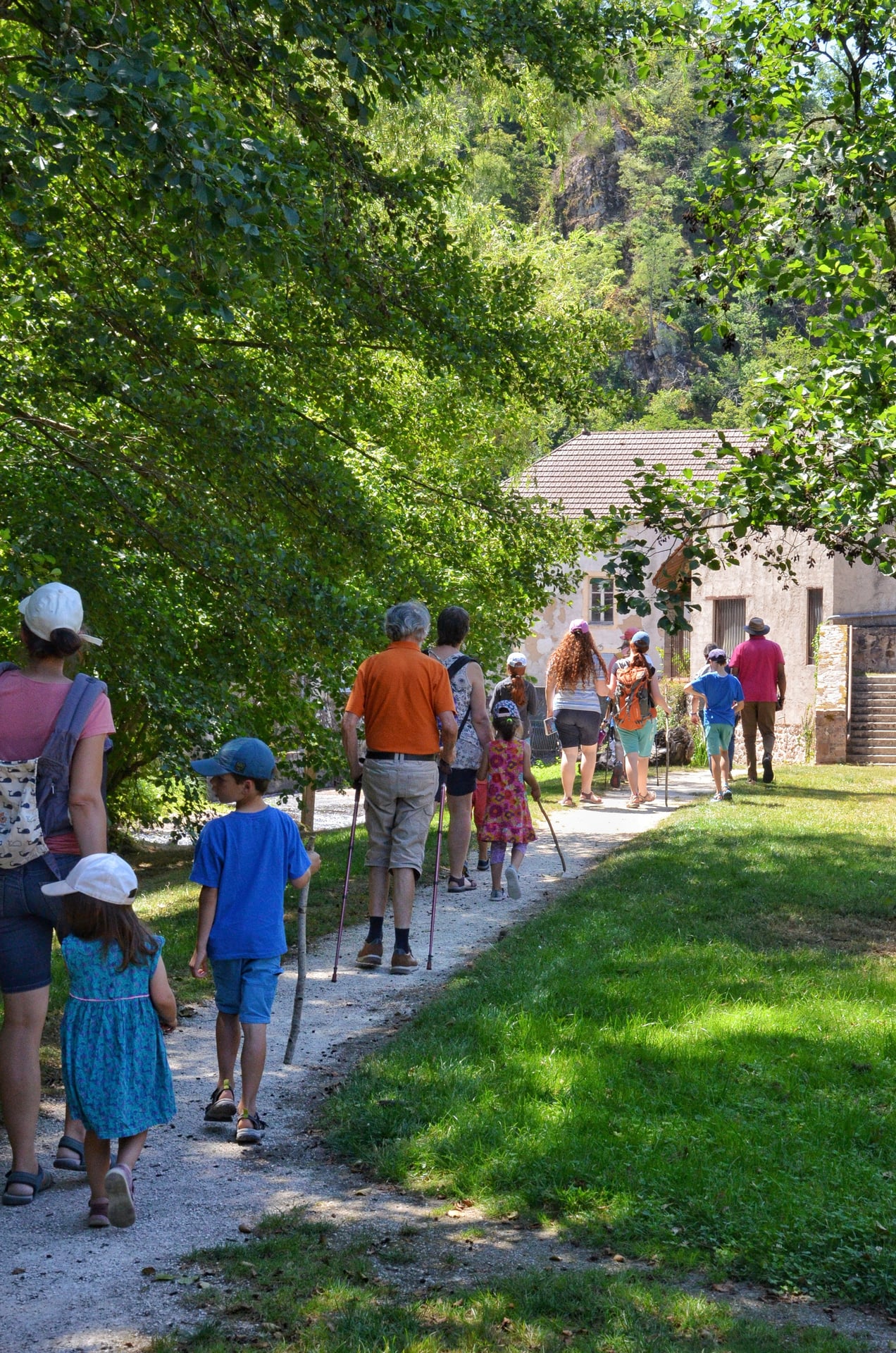 Balade commentée - À la découverte de la vallée du Cousin, le long du chemin bleu