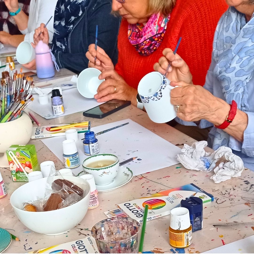 Visite Du bout des doigts - Une tasse pour Noël (Atelier de peinture)