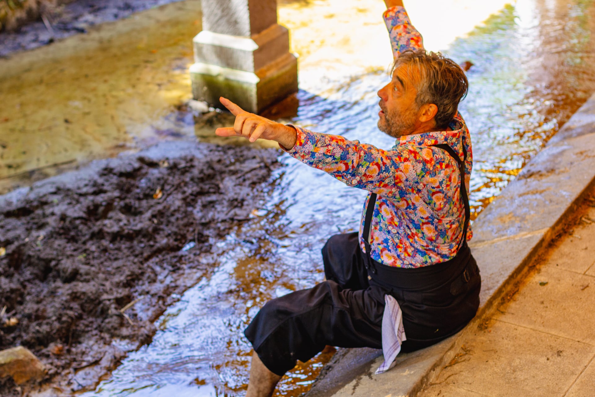 Spectacle "Ma déclaration d'humour à L'Auvergne"- Solo les pieds dans l'eau