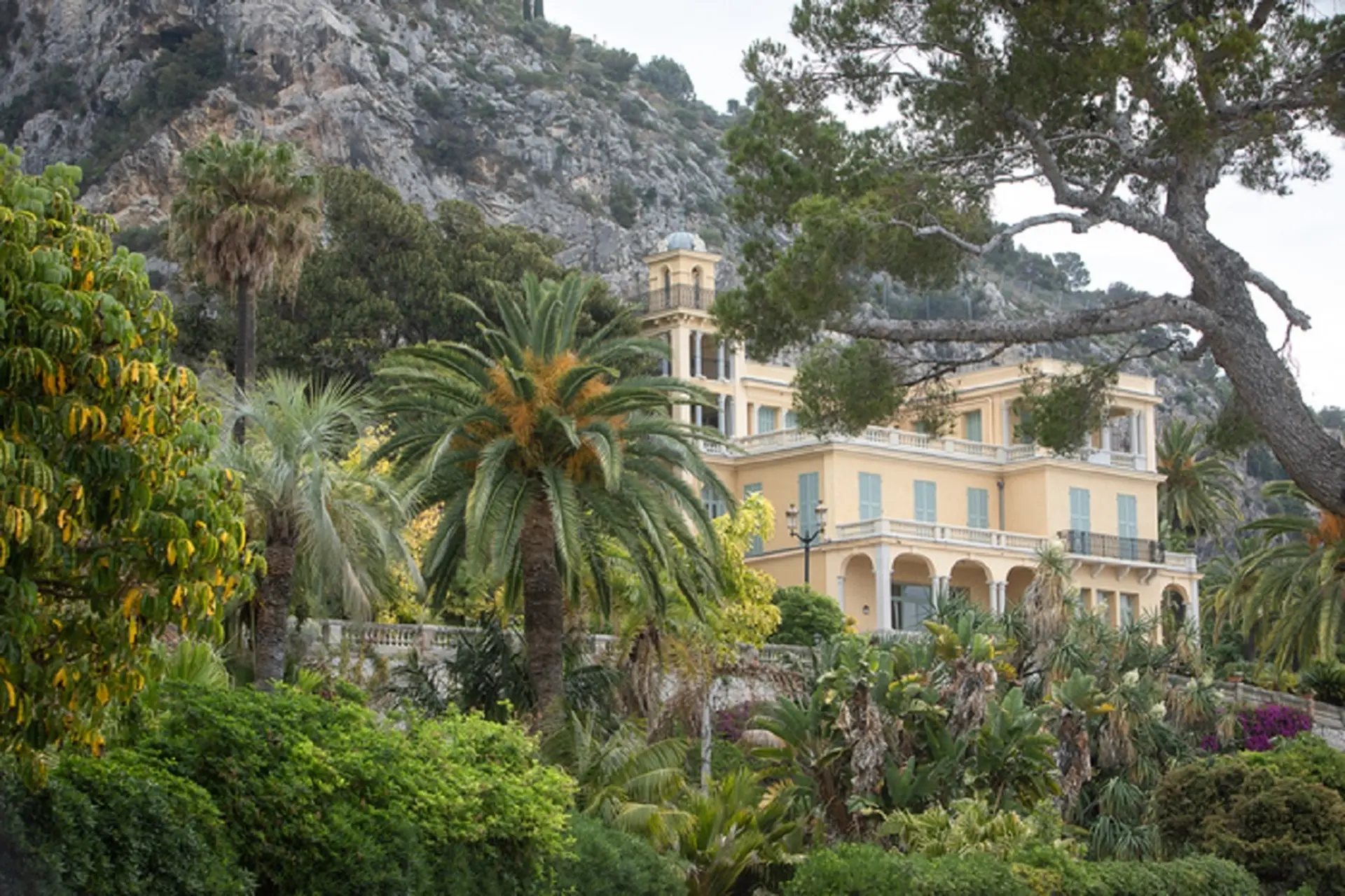 Visites guidées nocturnes : jardin de la Villa Maria Serena