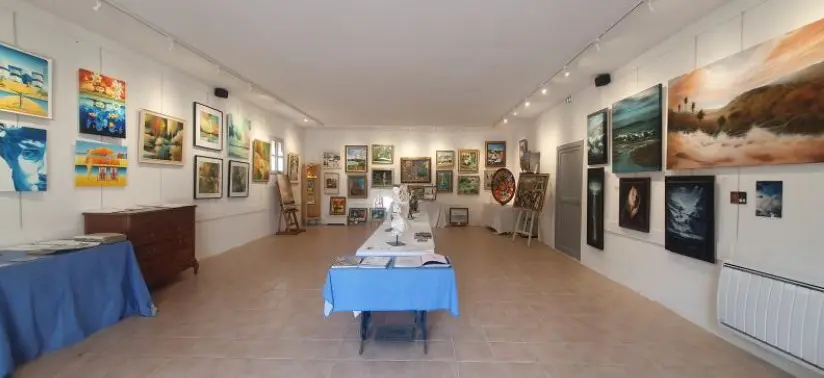 Exposition de peinture, poterie et artisanat d'art