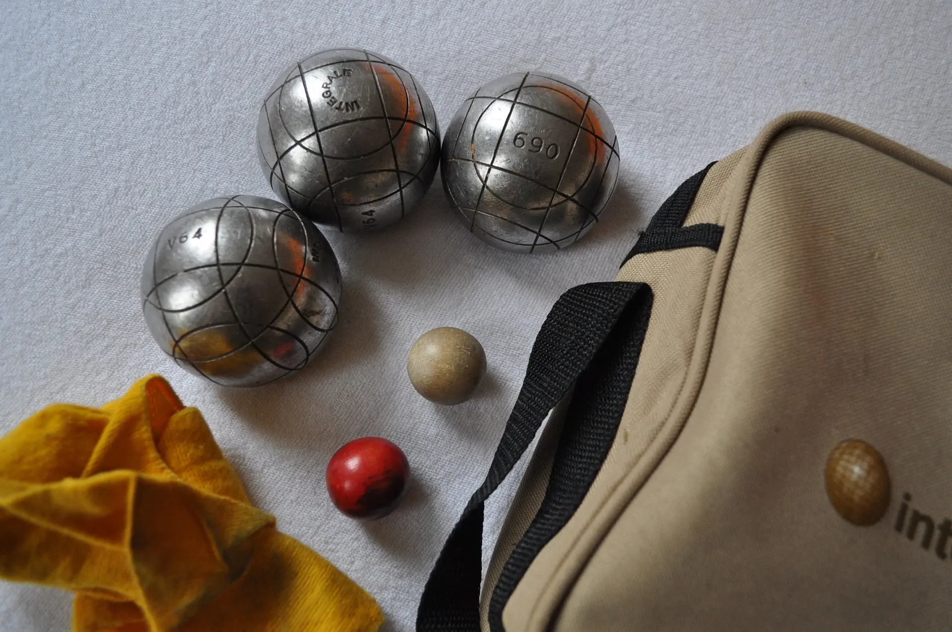 Concours de boules en semi nocturne