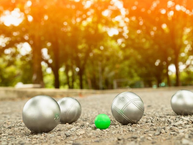 Tournoi de pétanque en doublettes formées
