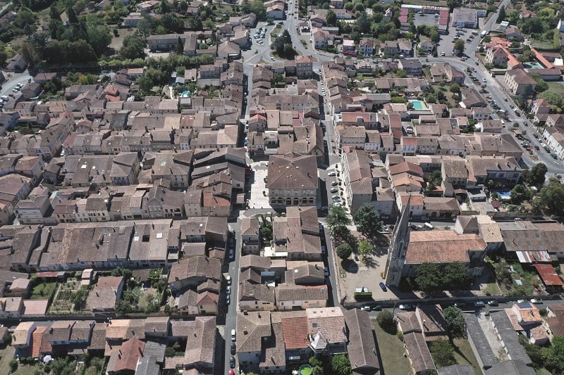 Visite guidée de la bastide de Miramont-de-Guyenne avec le Raconteur de Pays
