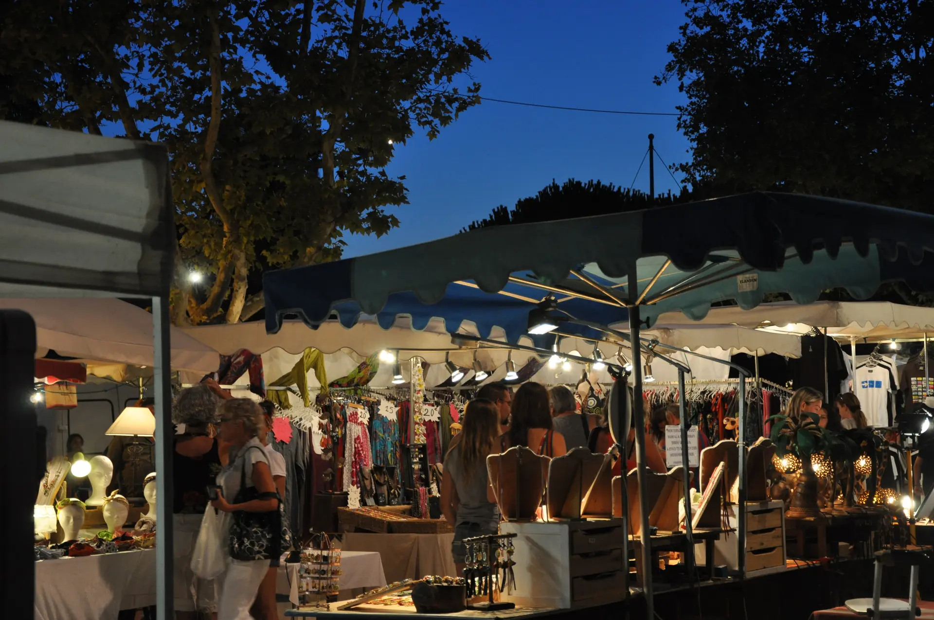 Marché nocturne de Giens