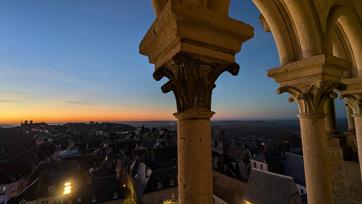 Montée tour en soirée dans la cathédrale de Laon !