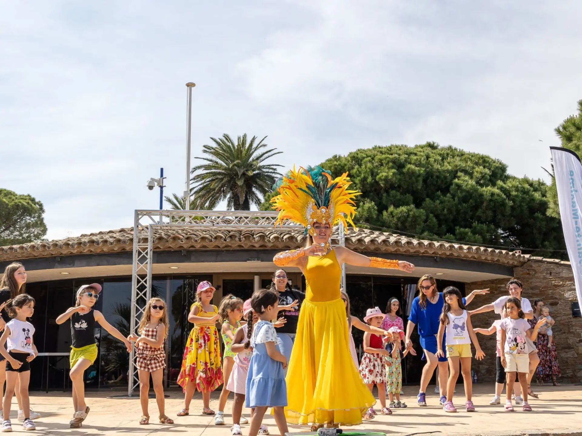 Spectacle de danse «  coquillages et crustacés » par la tribu des artistes