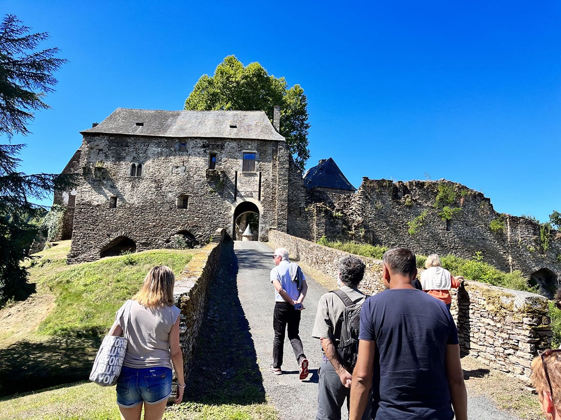 Castrum de Ségur : L’archéologie du bâti